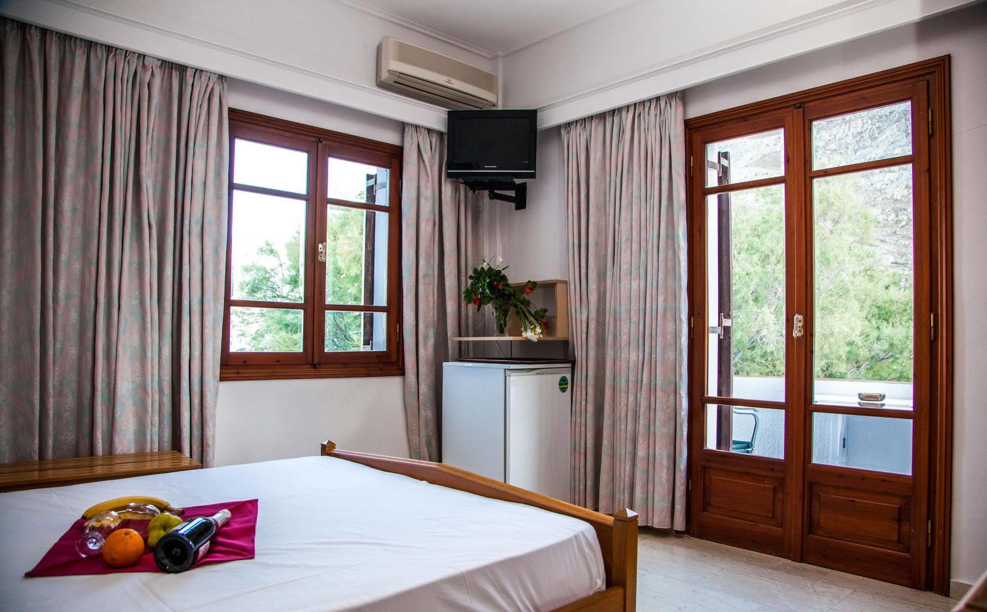 Irini'S Rooms Fteoura Kamári Dış mekan fotoğraf