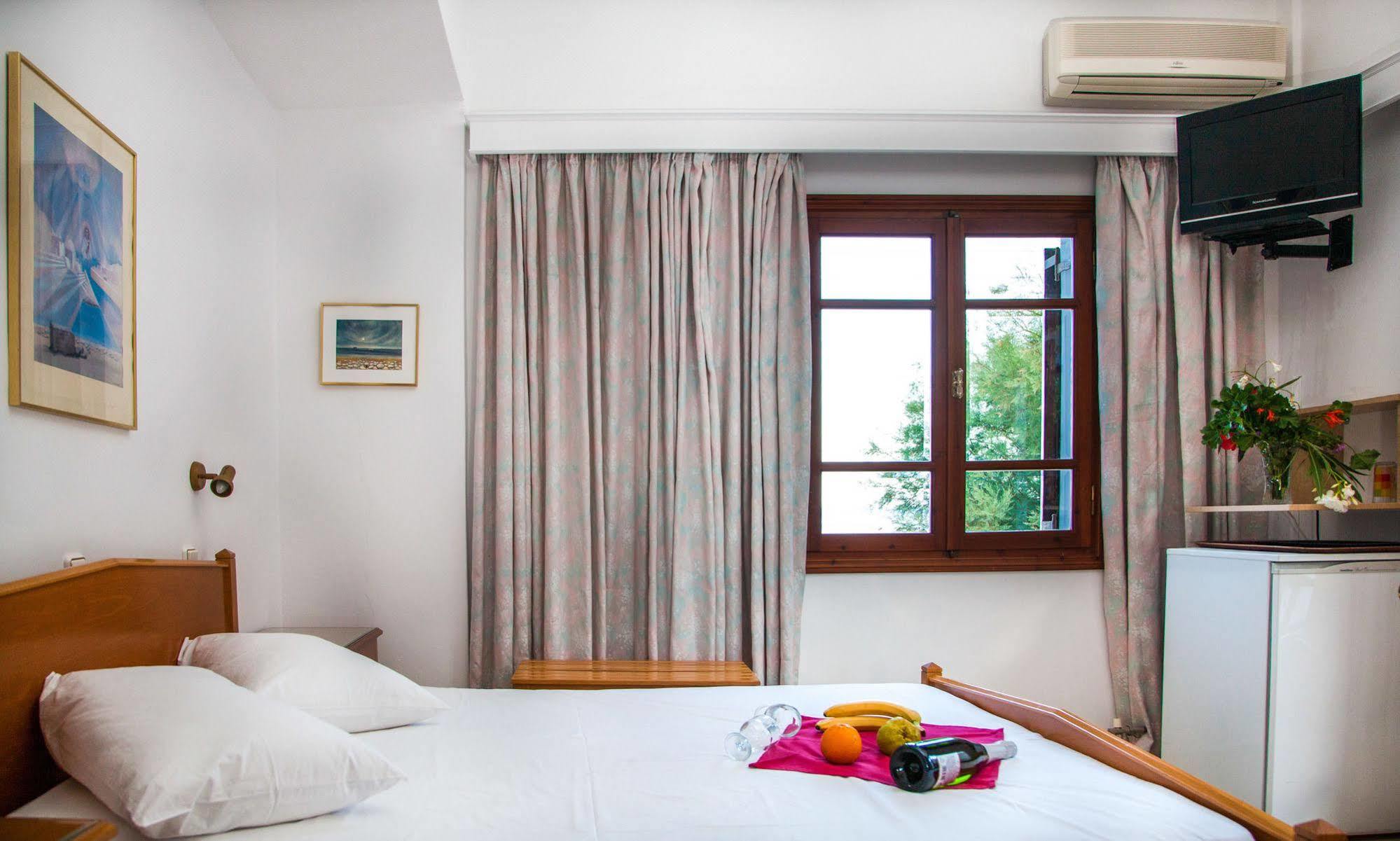 Irini'S Rooms Fteoura Kamári Dış mekan fotoğraf